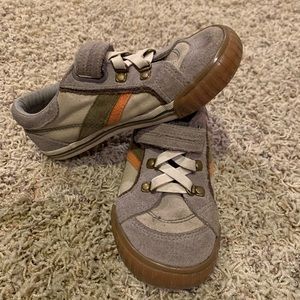 Stride rite sneakers GUC size 10